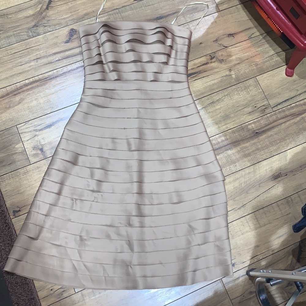 Eliza J New York Bandage Dress Size 4 satiny gold - Picture 8 of 10